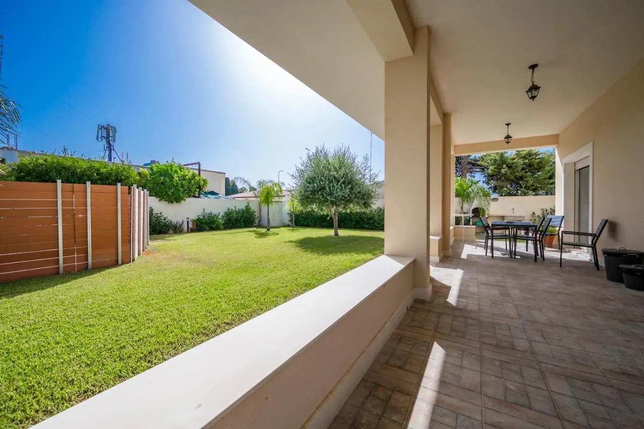 Villa Nisa Apartment Fontane Bianche Holiday home