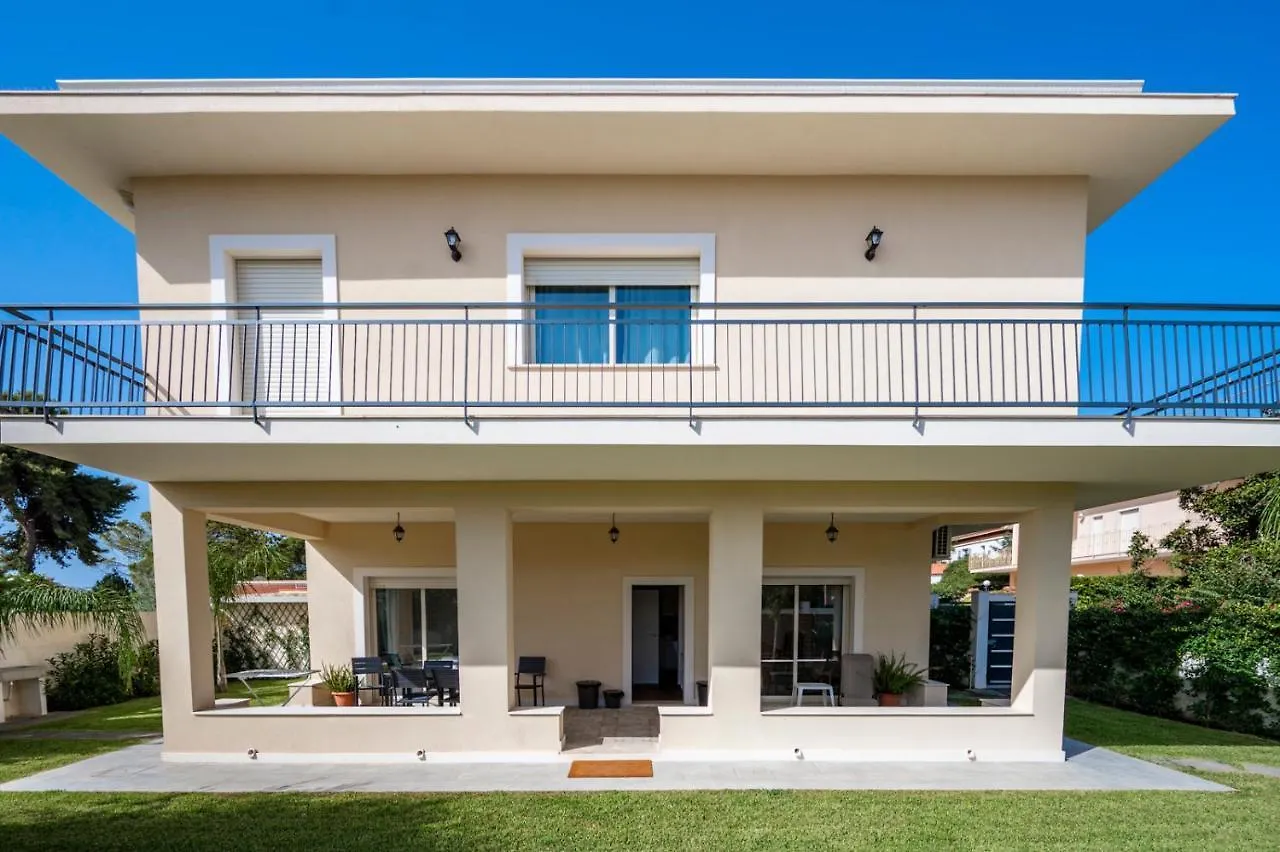 Villa Nisa Apartment Fontane Bianche 0*,