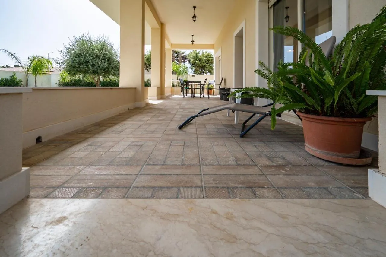 Villa Nisa Apartment Fontane Bianche Holiday home