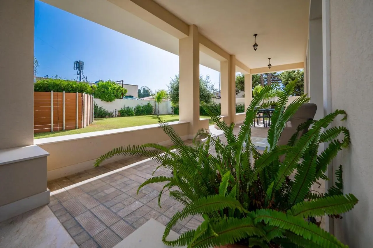 Villa Nisa Apartment Fontane Bianche 0*,  Italy